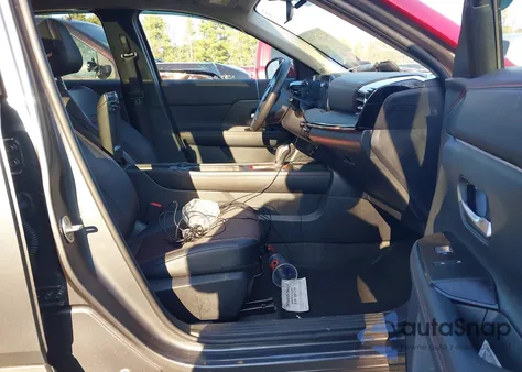 2025 Nissan Kicks Sr Intelligent Awd из США, поврежденный, VIN 3N8AP6DD4SL442113